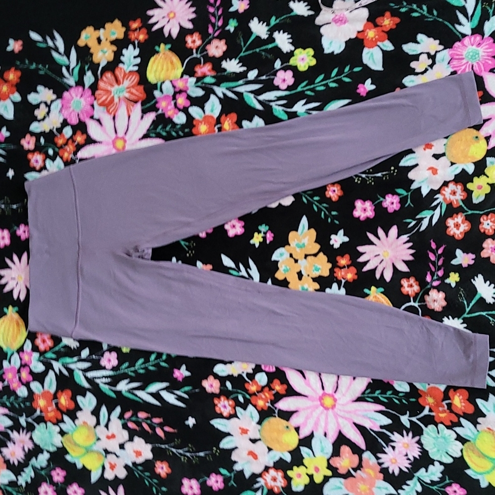 Lavender Lululemon Aligns 28"